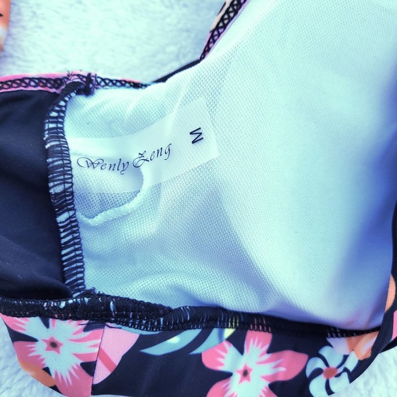 Wenly Zeng Women's Sport Two Piece Swimsuit - Picture 4 of 11